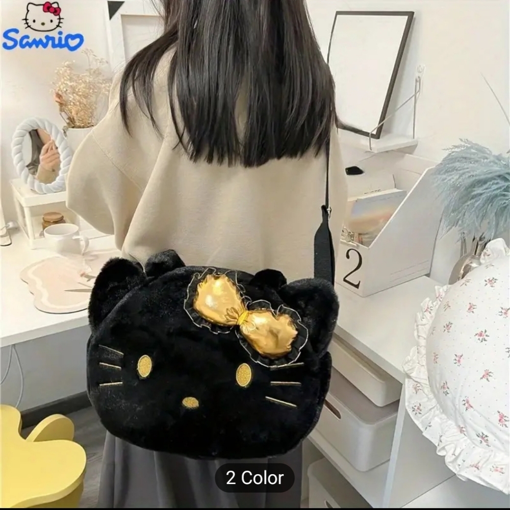 Sanrio Hello Kitty crossbody bag. Color: black and gold - Picture 2 of 8